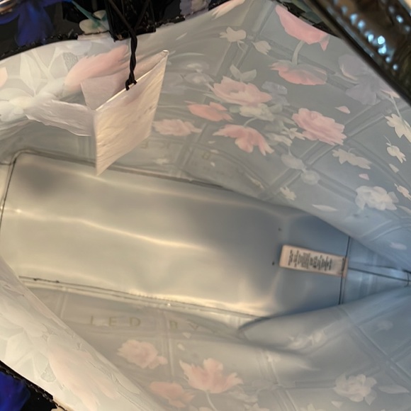 Ted Baker Black Sandalwood Vinyl Floral Logo Large Tote - Picture 5 of 8